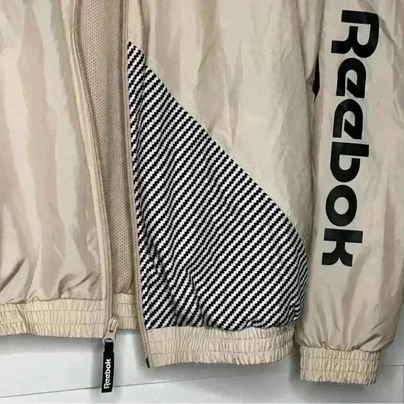 Reebok light pink windbreaker with black and white stripes jacket - Picture 6 of 6